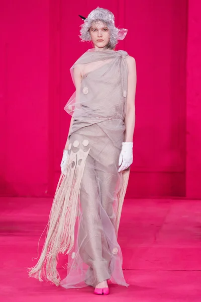 Look 29